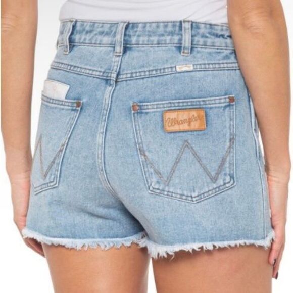 NWT BILLABONG X WRANGLER WOMEN'S HIGH RISE MEDIUM WASH FLORAL SHOWDOWN PATCHWORK - Picture 7 of 7